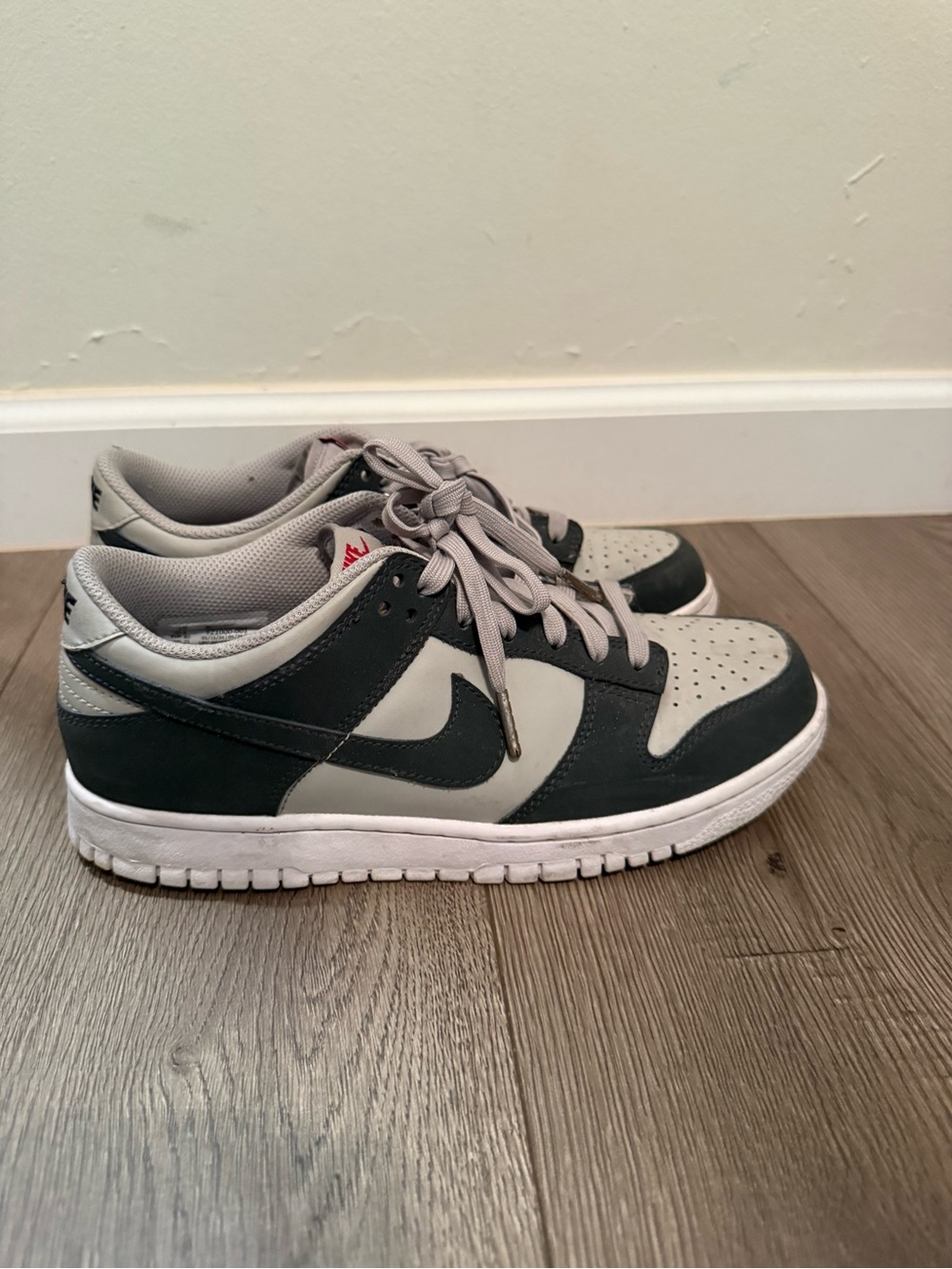 Nike Dunks - Picture 2 of 6